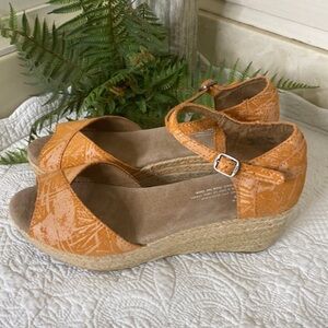 TOMS Graffiti Platform Espadrille Wedges